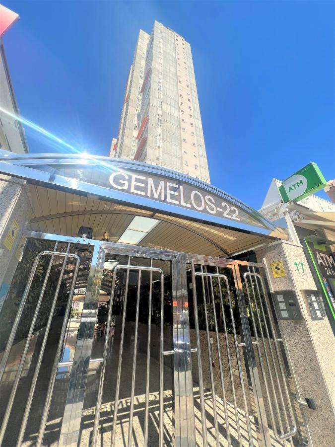 Gemelos 22-2-24 Benidorm Esterno foto